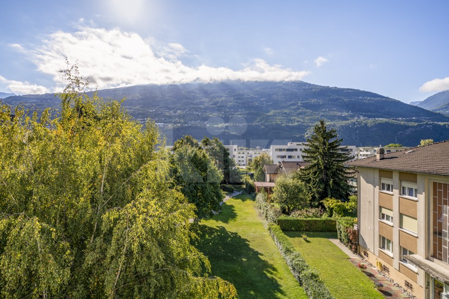 VENDU ! Bel appartement avec vue dégagée sur les montagnes - 11