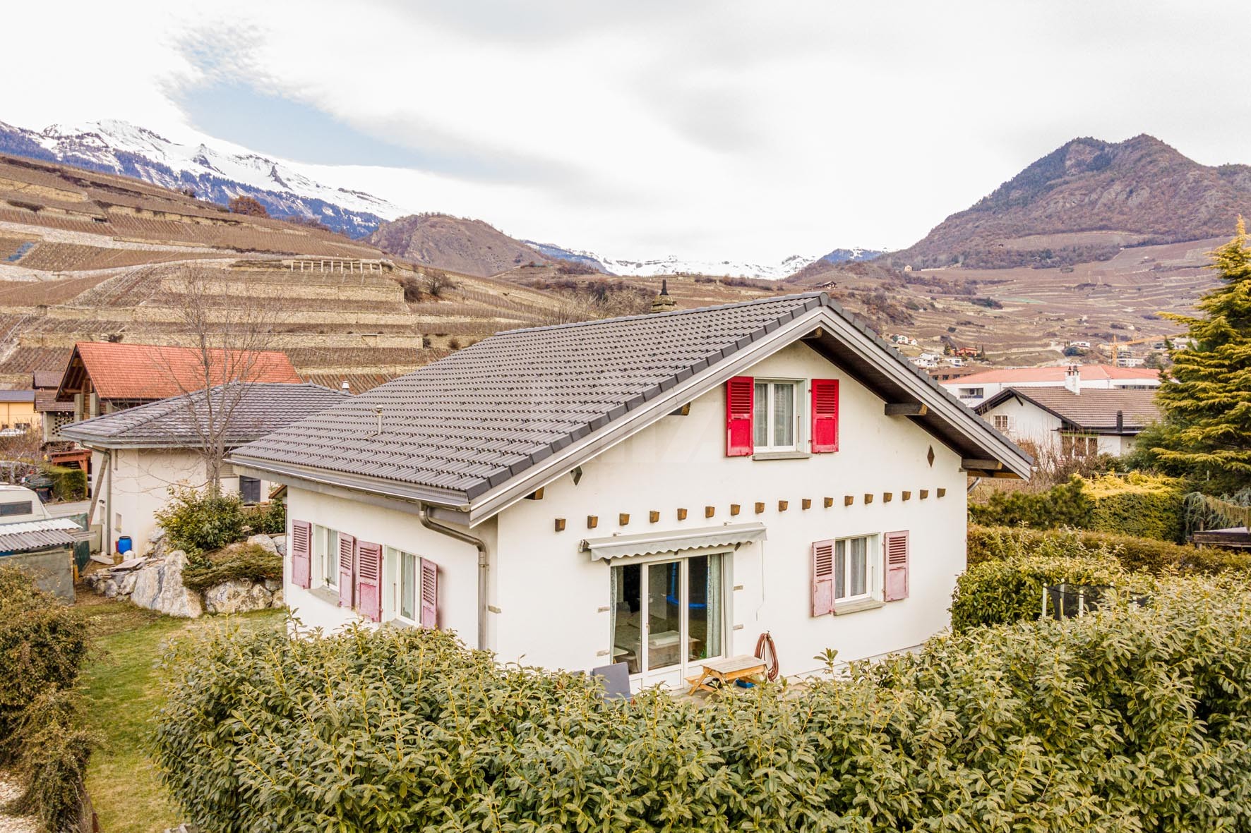 VENDU! Ravissante villa avec jardin, rénovée avec goût - 1