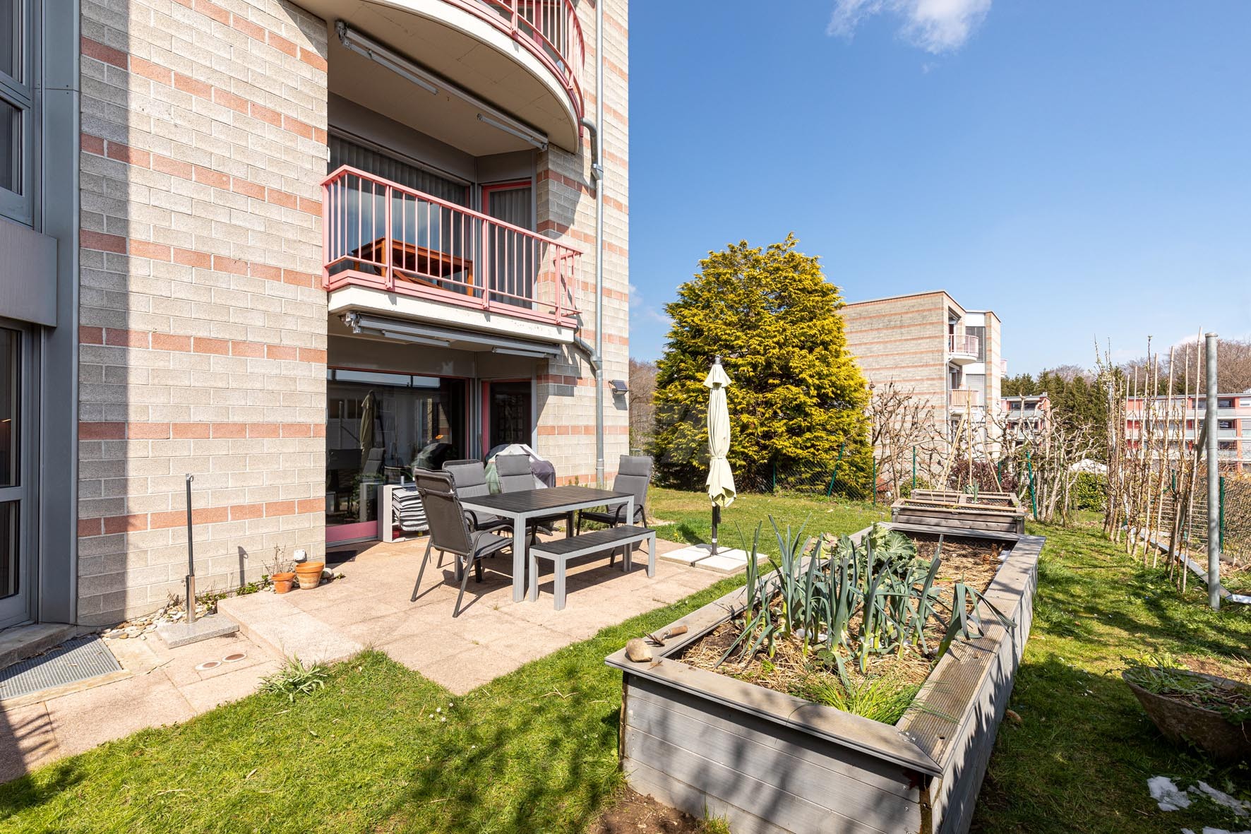 VENDU ! Bel appartement lumineux avec terrasse et jardin - 11