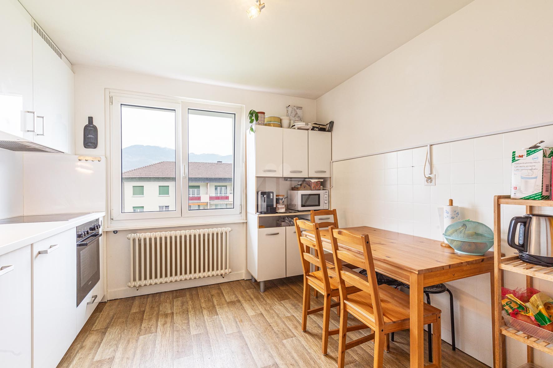 VENDU ! Bel appartement traversant avec balcon - 4