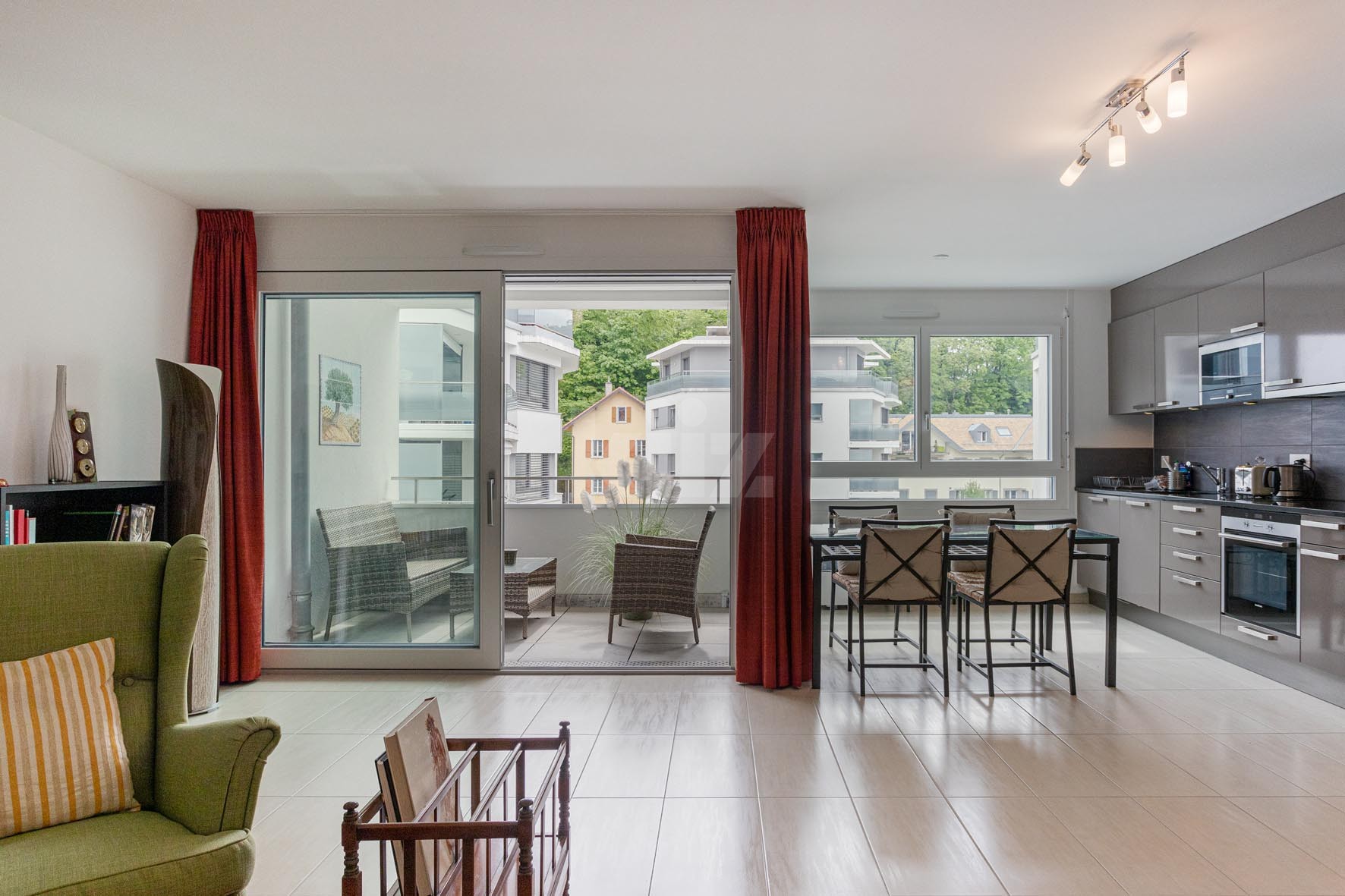 VENDU ! Très bel appartement moderne avec balcon - 5