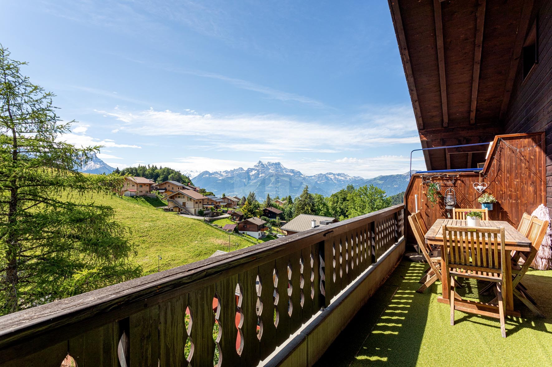 Duplex traversant avec balcon et vue panoramique - 1