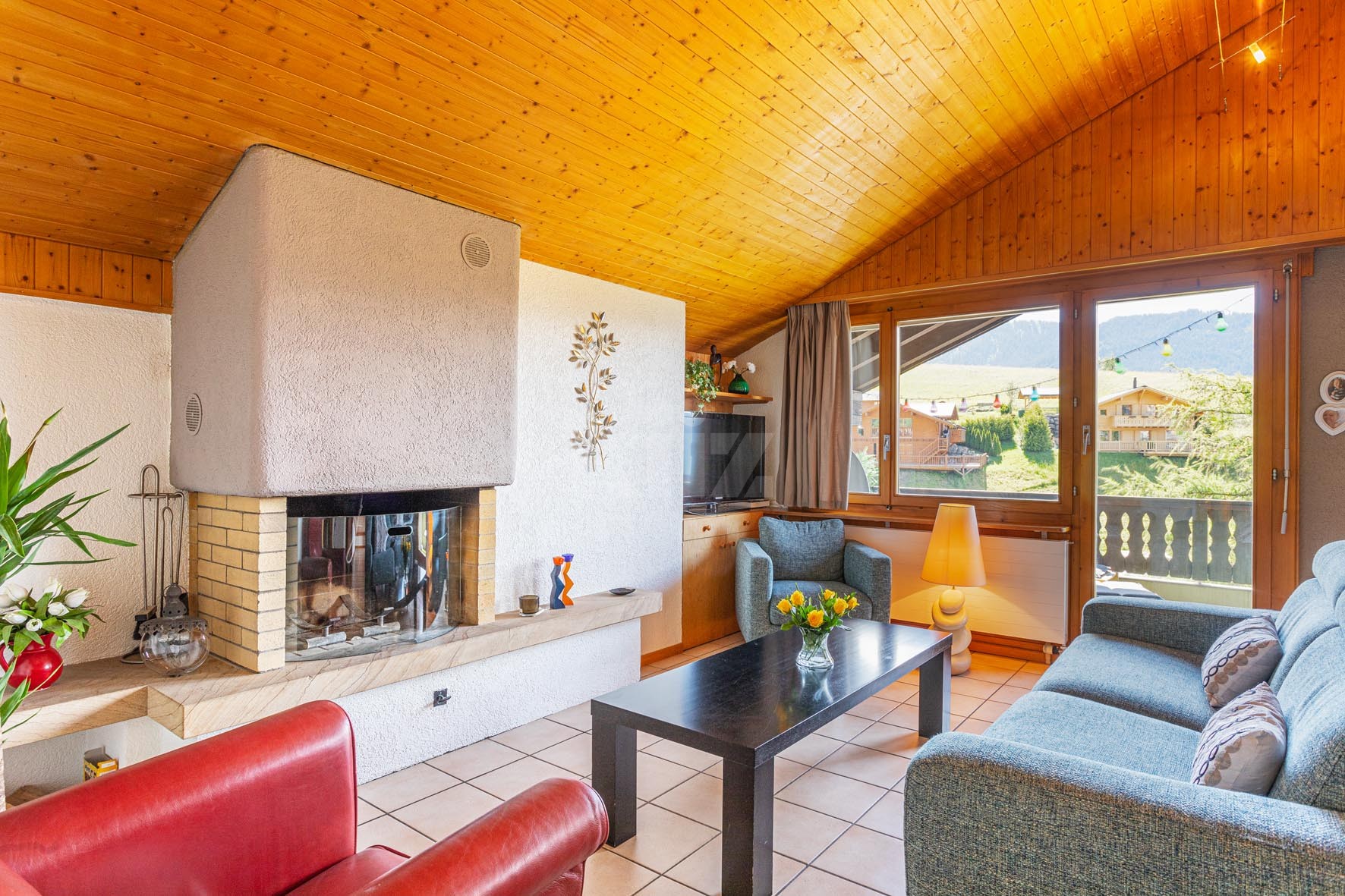 Duplex traversant avec balcon et vue panoramique - 2