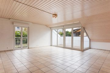Bel appartement très spacieux avec balcon