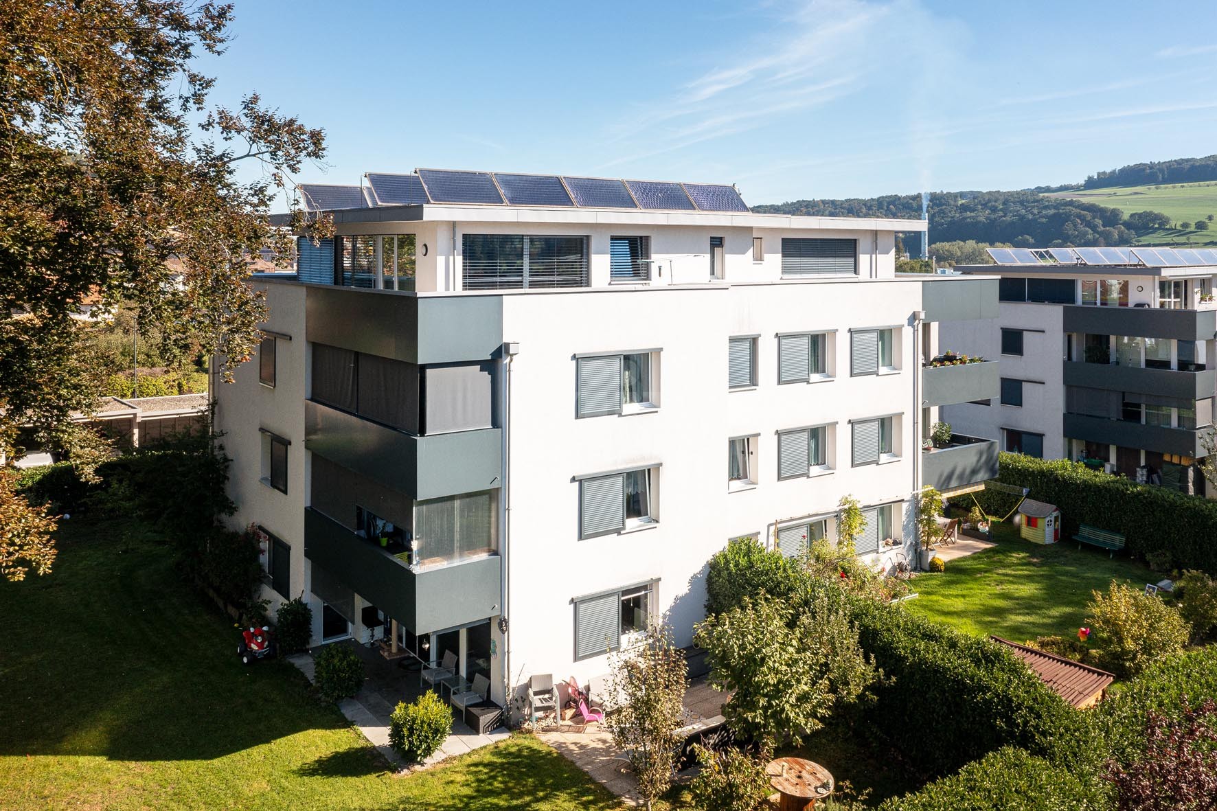 Bel appartement récent avec terrasses et grand jardin - 12
