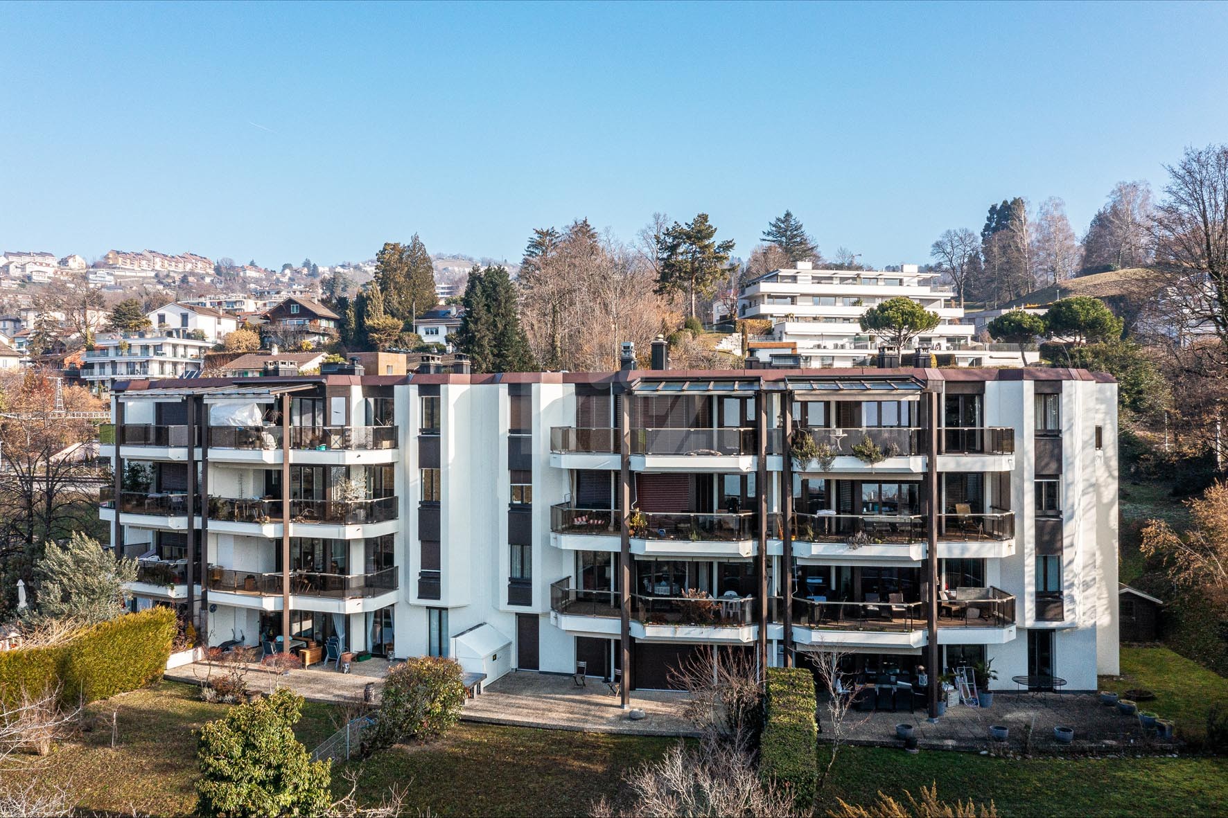 Charmant appartement traversant avec vue sur le Lac - 12