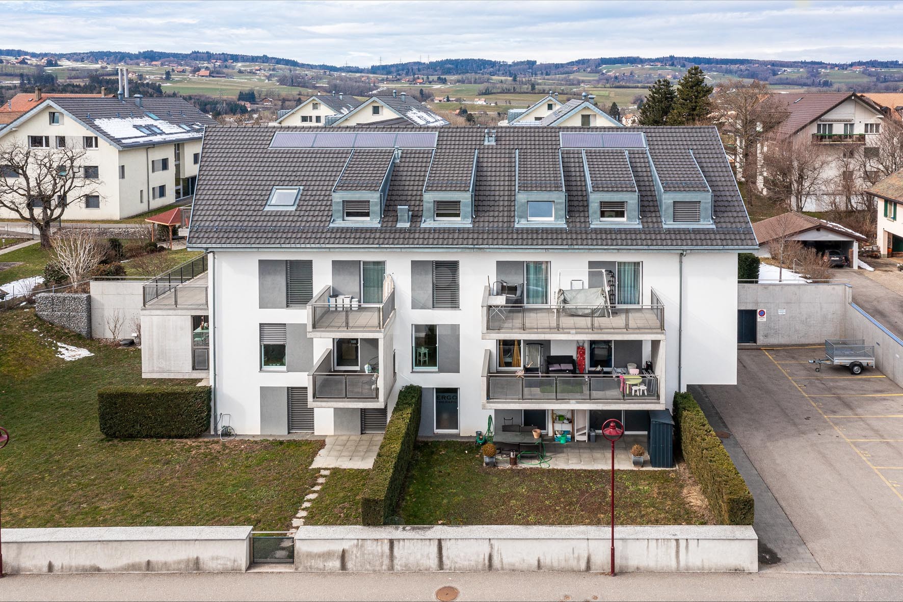 Bel appartement traversant avec deux grands balcons - 12
