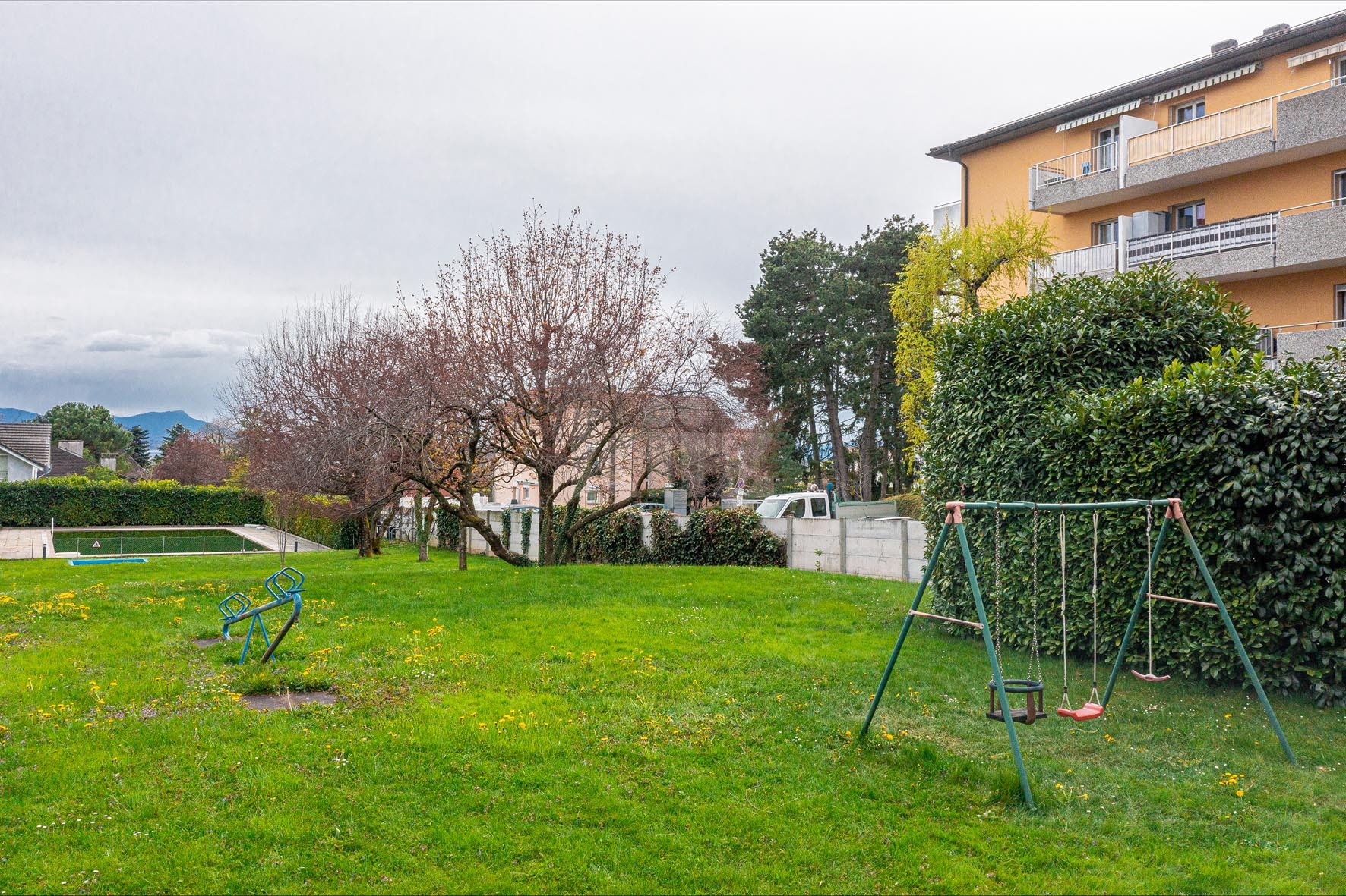 VENDU !Bel appartement avec vue sur le Lac, piscine et sauna - 10