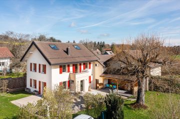 Belle propriété de deux villas en pleine campagne