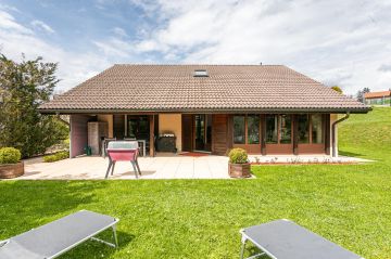 Accueillante villa familiale avec grand jardin