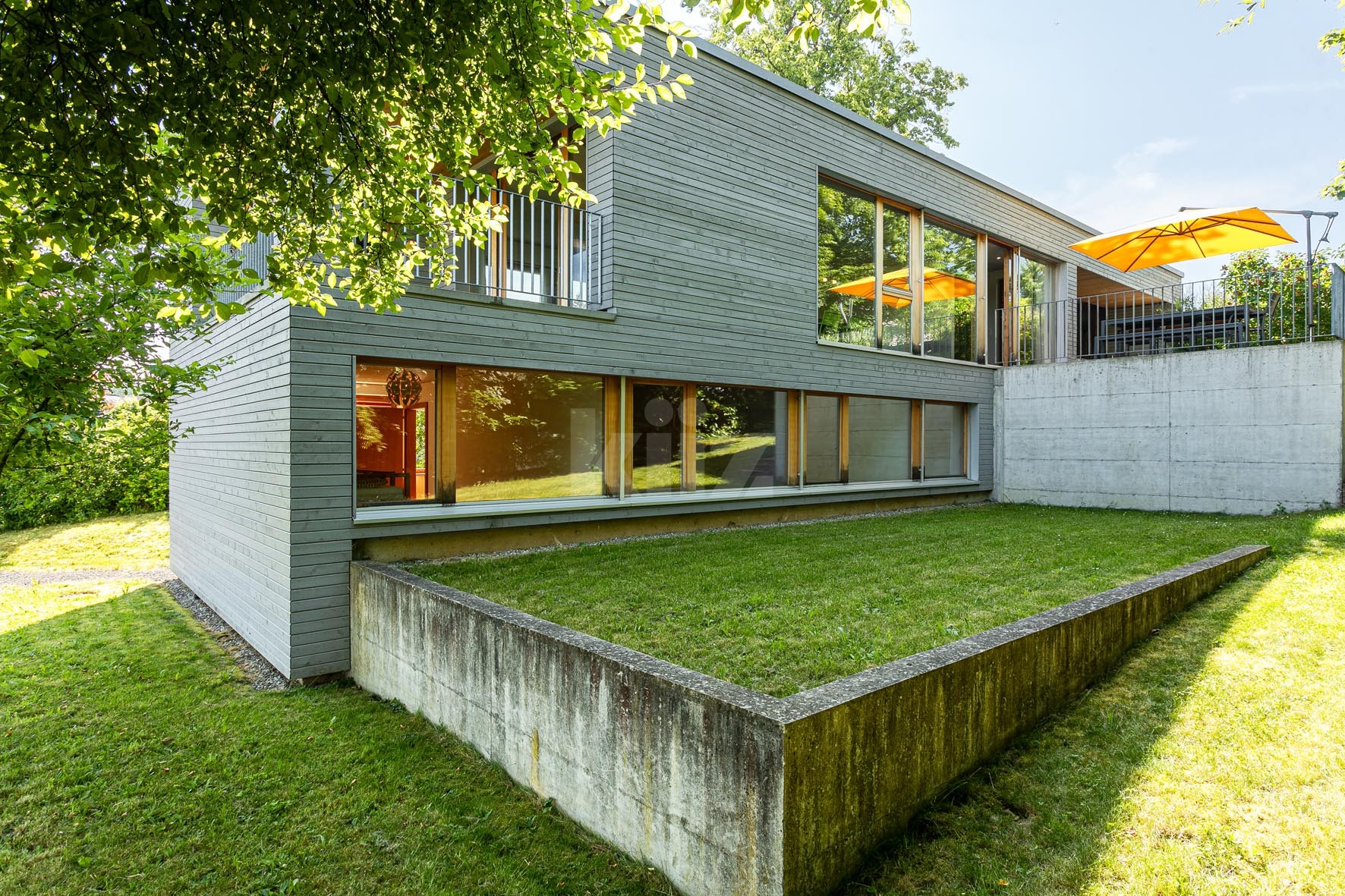 Superbe villa d'architecte avec jardin et terrasses - 1