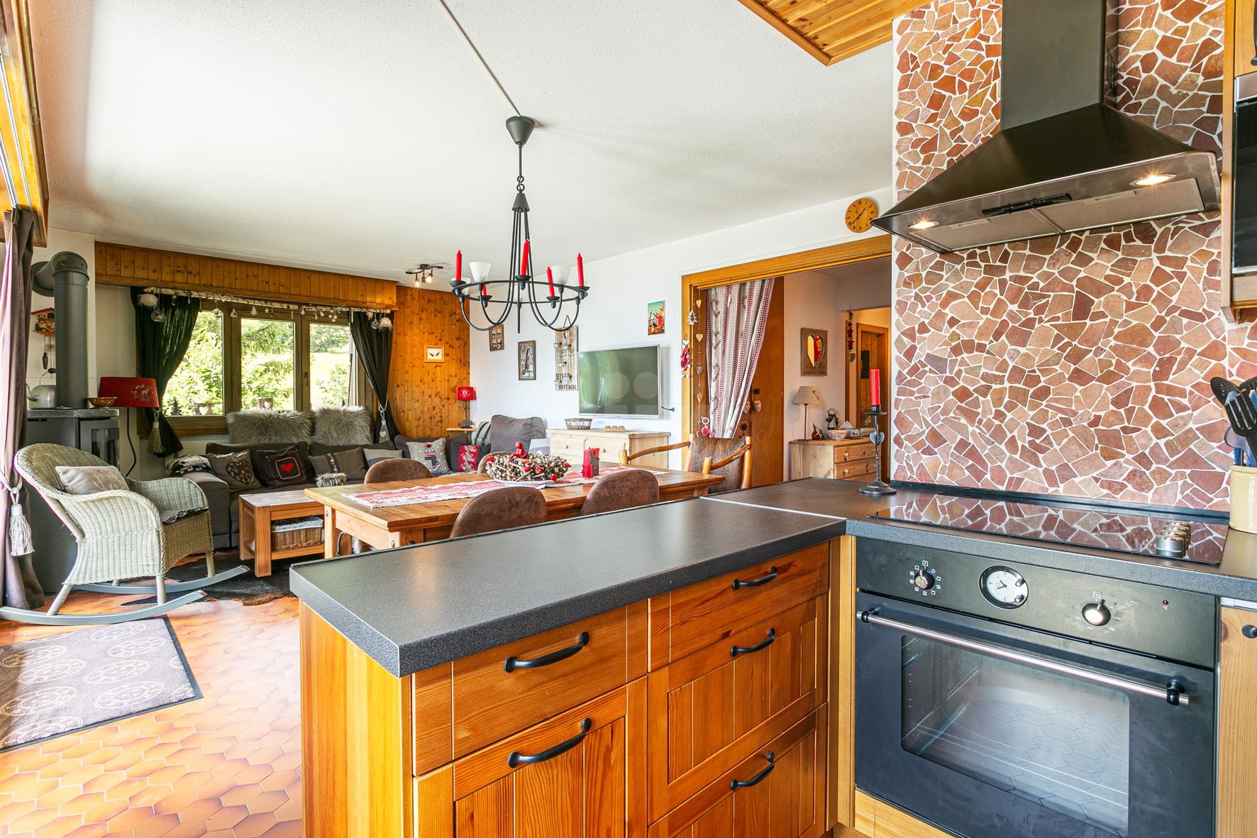 VENDU! Bel appartement avec vue imprenable sur les Alpes - 4