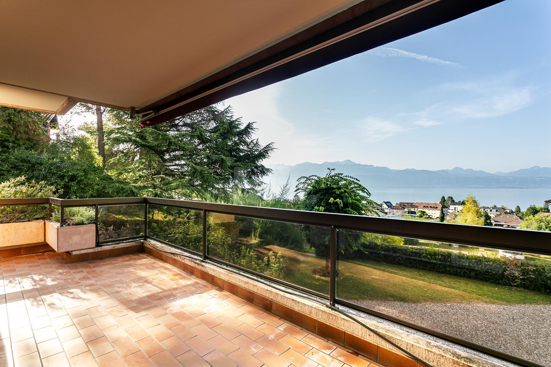 Bel appartement avec balcon et vue imprenable sur le Lac - 1