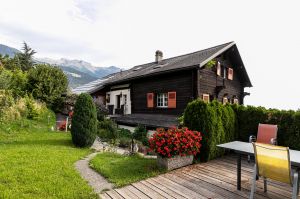 Charmant duplex authentique avec terrasse et grand jardin