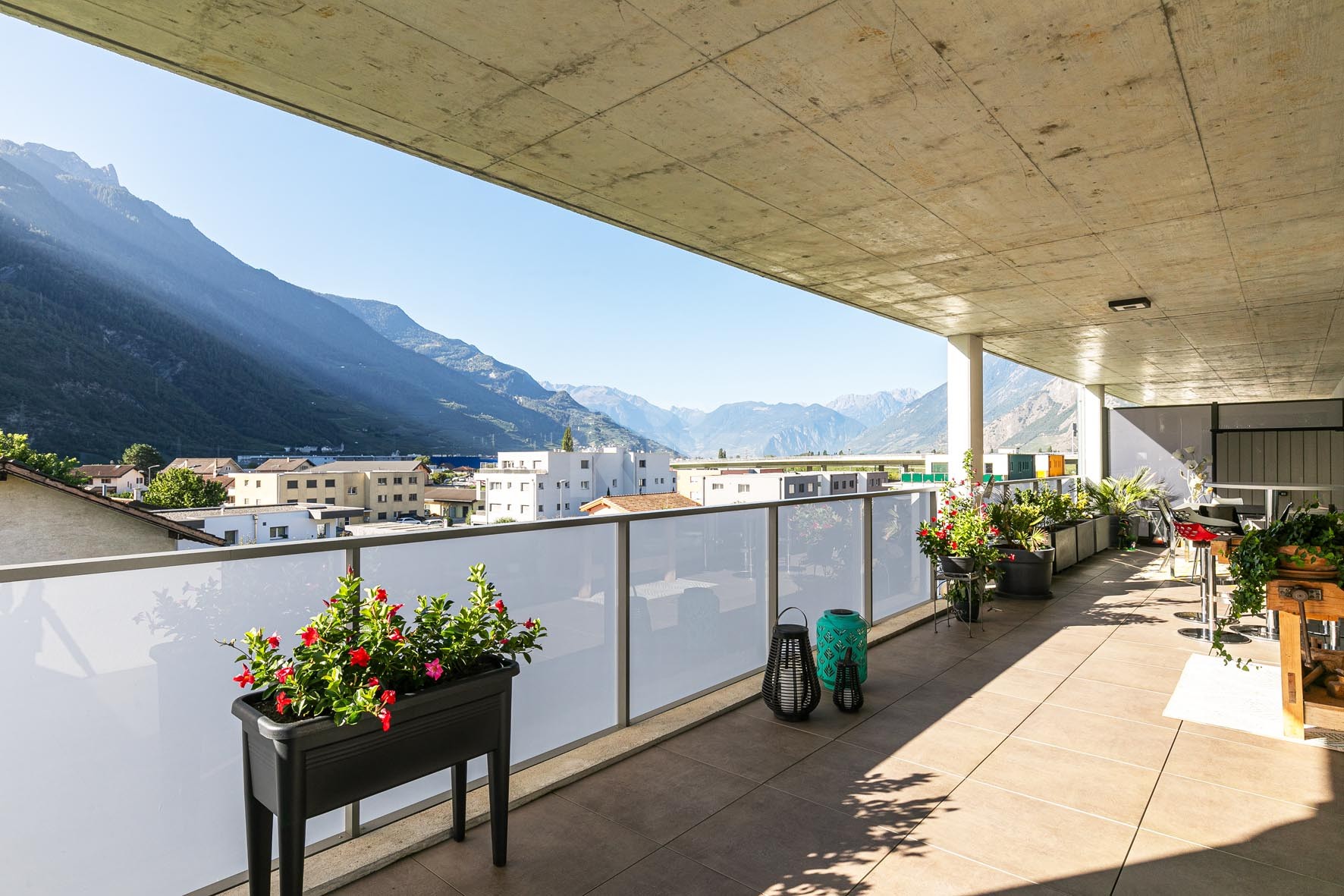 Bel appartement traversant avec grand balcon - 11