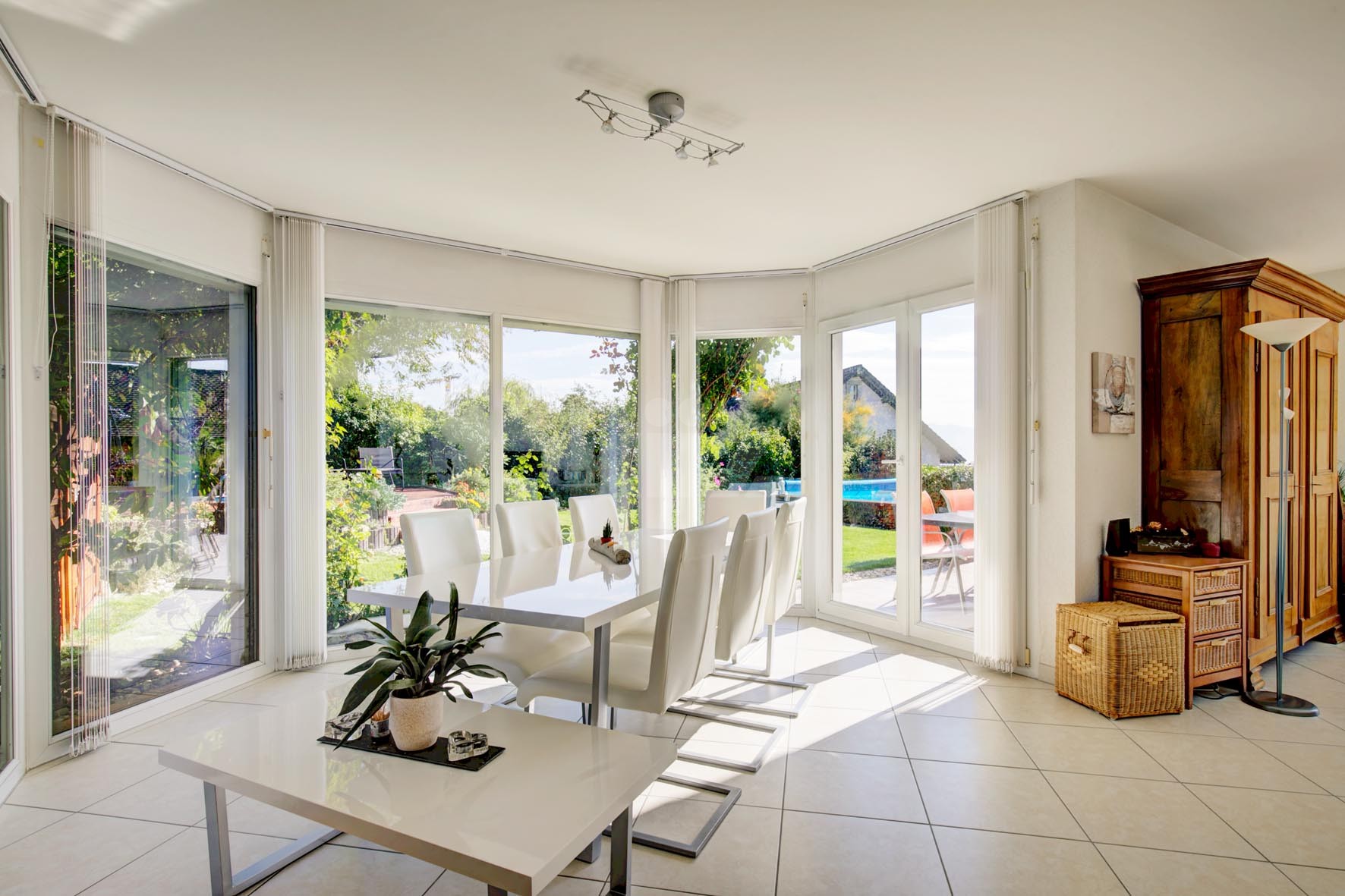 Magnifique villa avec jardin, piscine et vue dégagée - 2