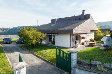 Charmante villa individuelle avec terrasse et jardin