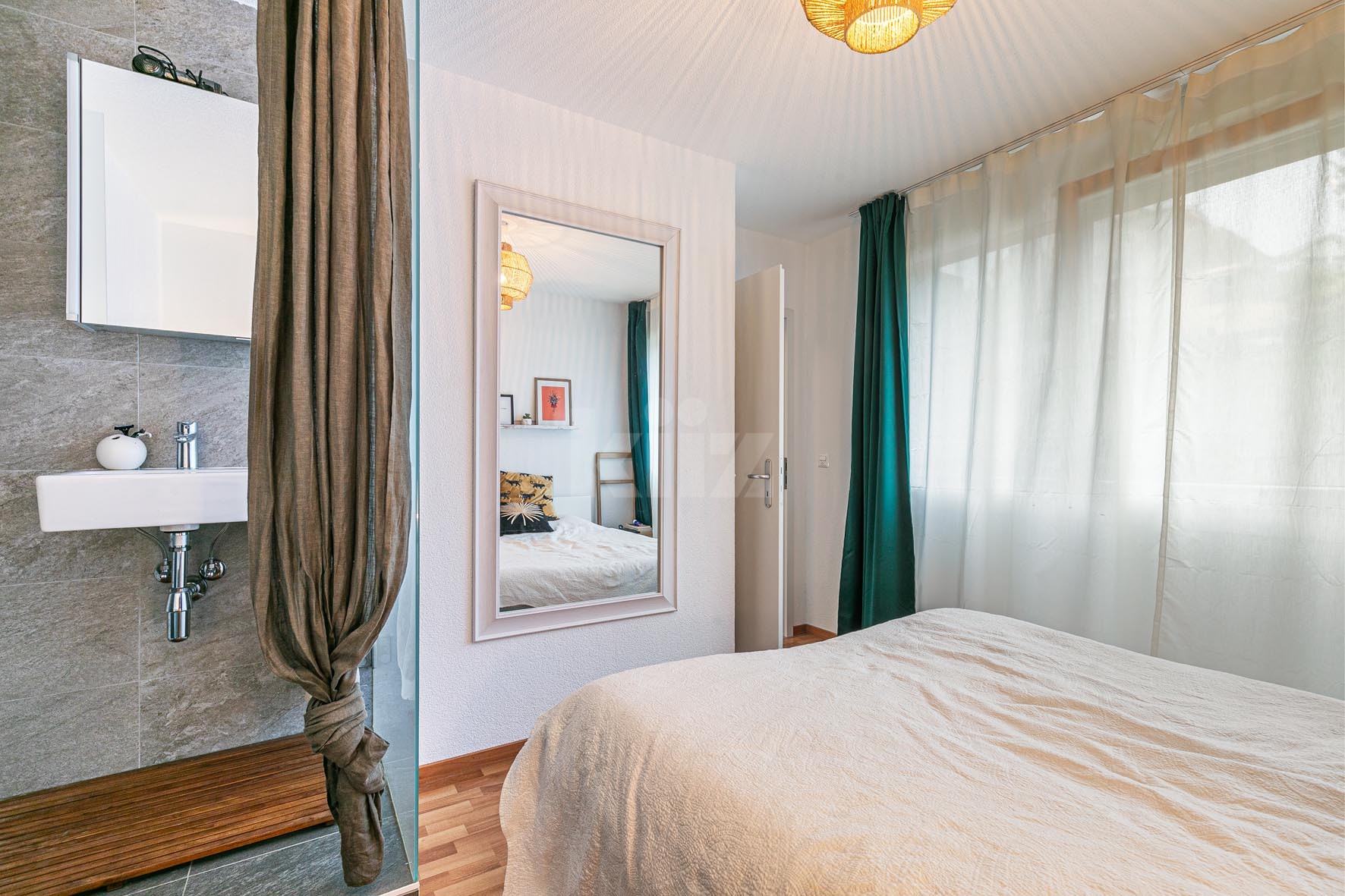 Sublime duplex traversant avec jardin, patio et balcon - 6