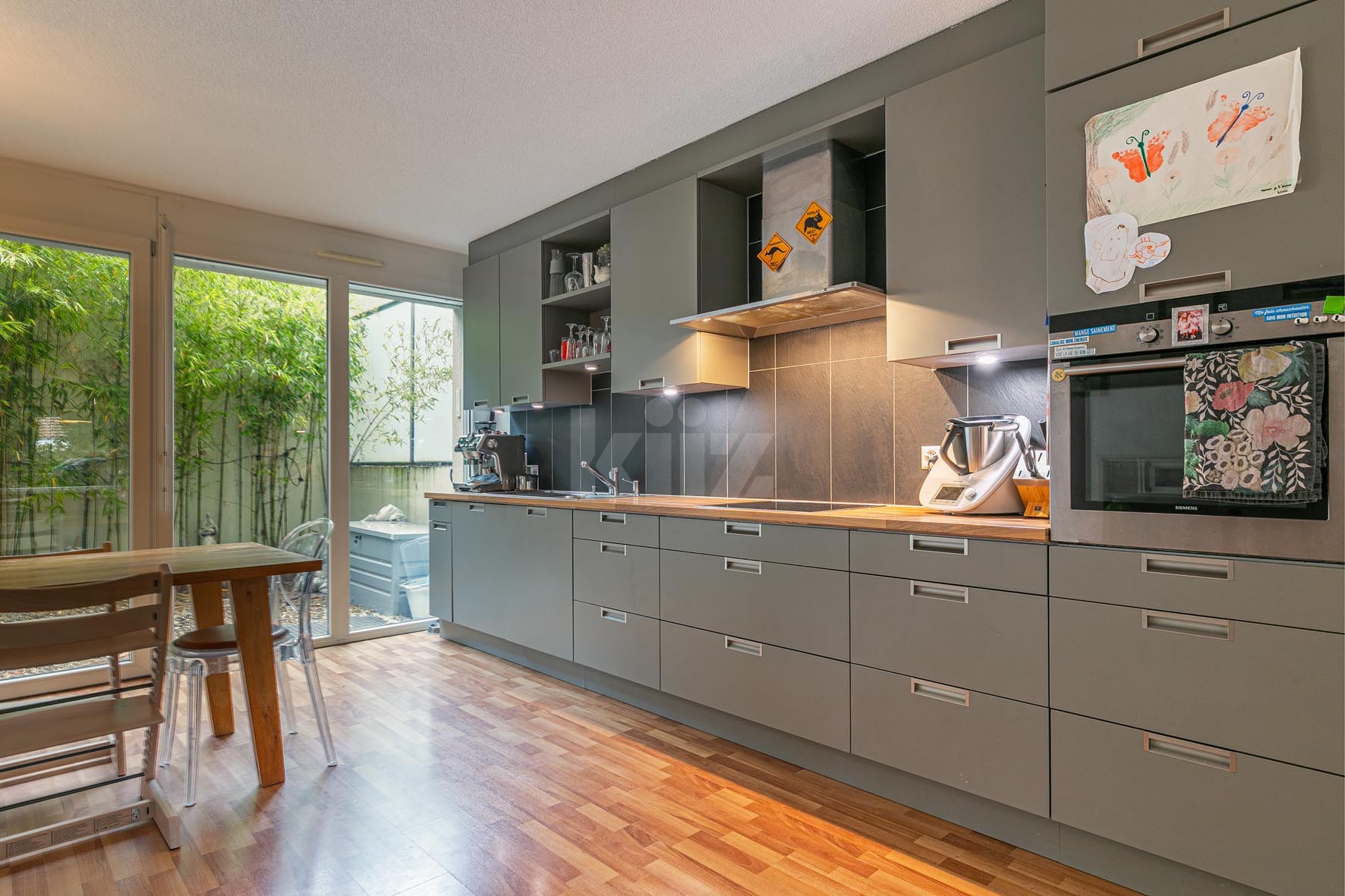 Sublime duplex traversant avec jardin, patio et balcon - 3