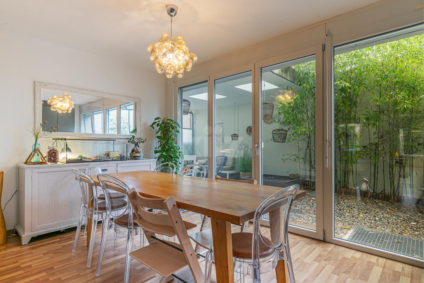 Sublime duplex traversant avec jardin, patio et balcon - 4