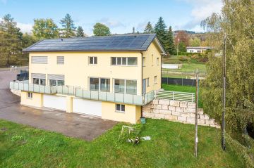 Belle maison récente avec terrasse, jardin et vue dégagée