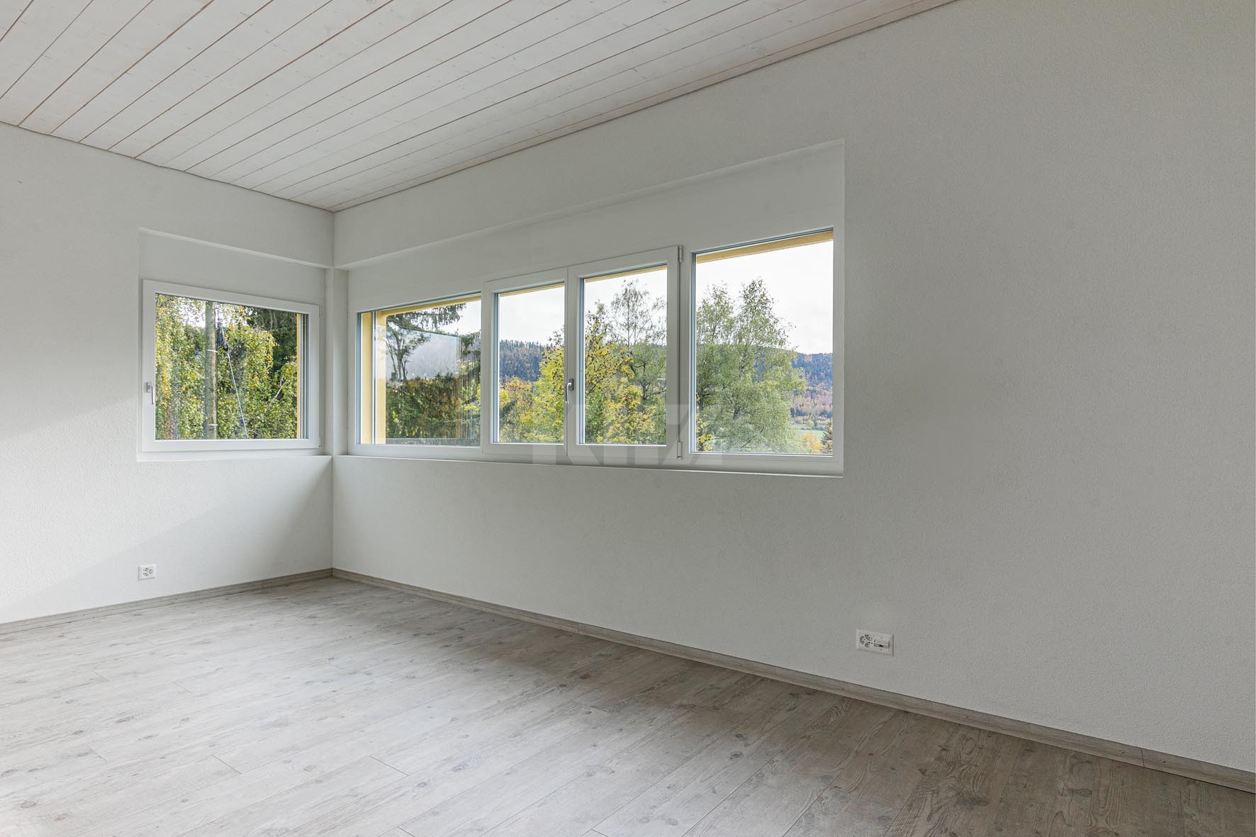 Belle maison récente avec terrasse, jardin et vue dégagée - 9