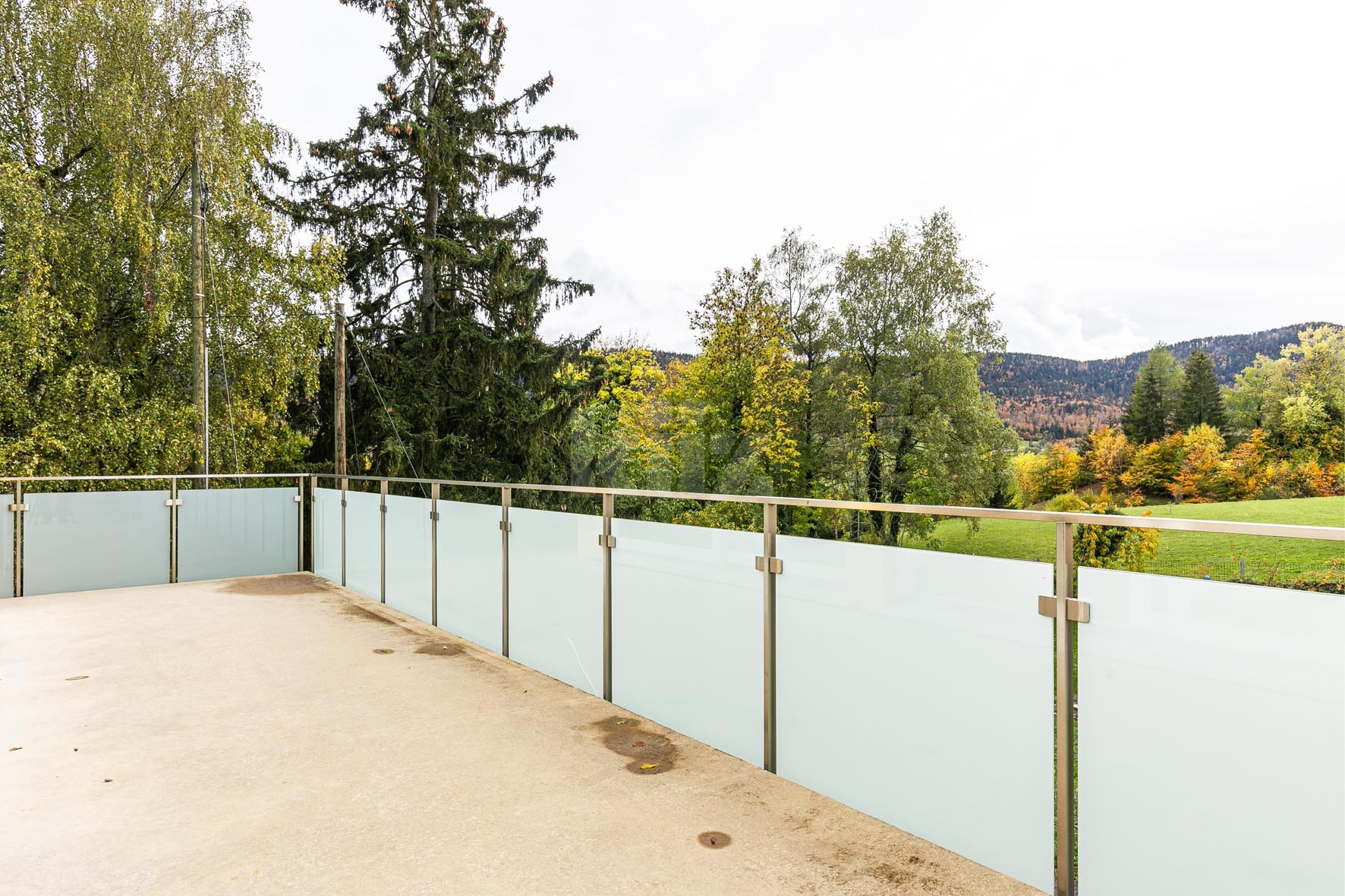 Belle maison récente avec terrasse, jardin et vue dégagée - 4