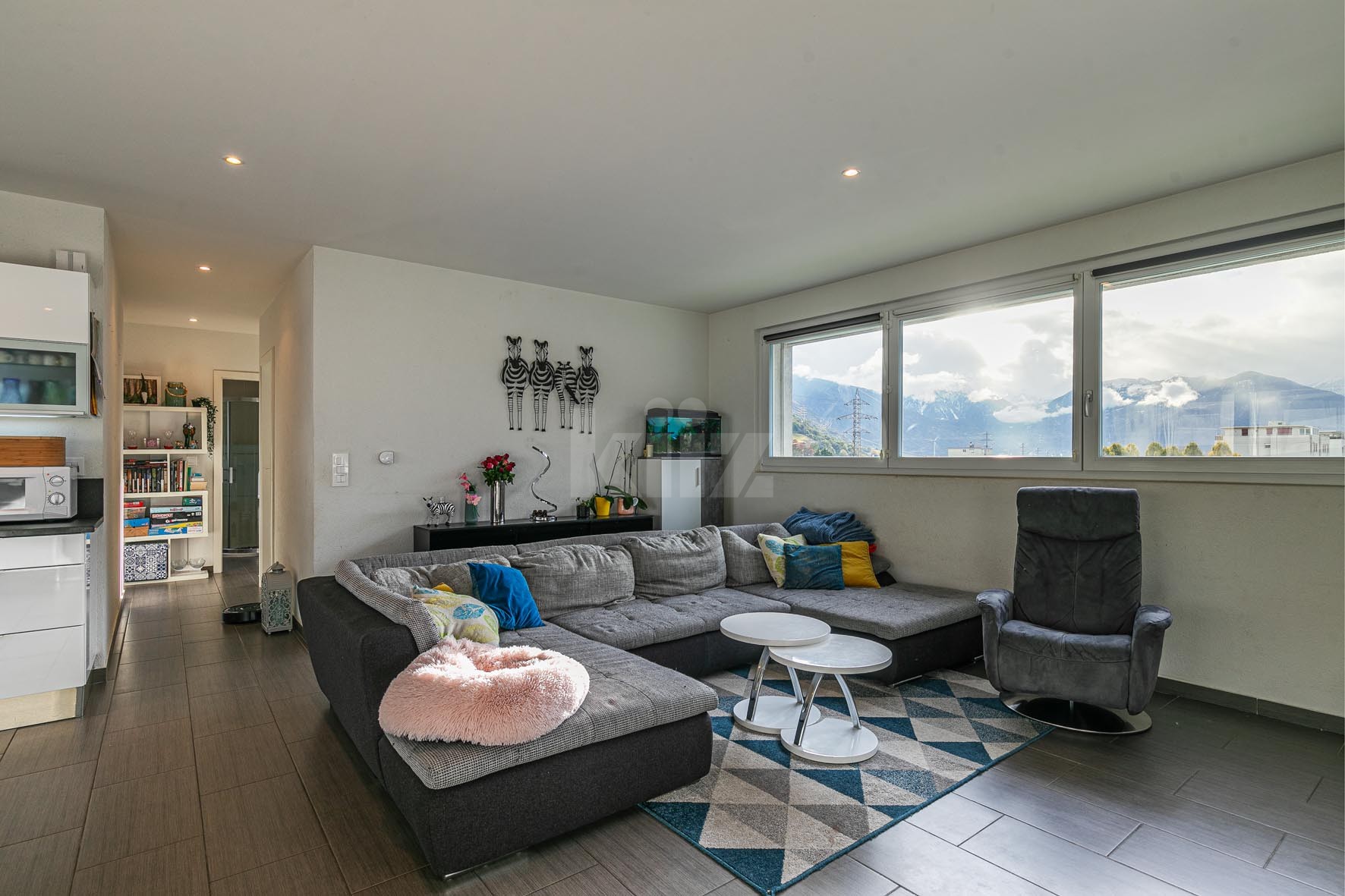 Bel appartement traversant avec balcon - 2