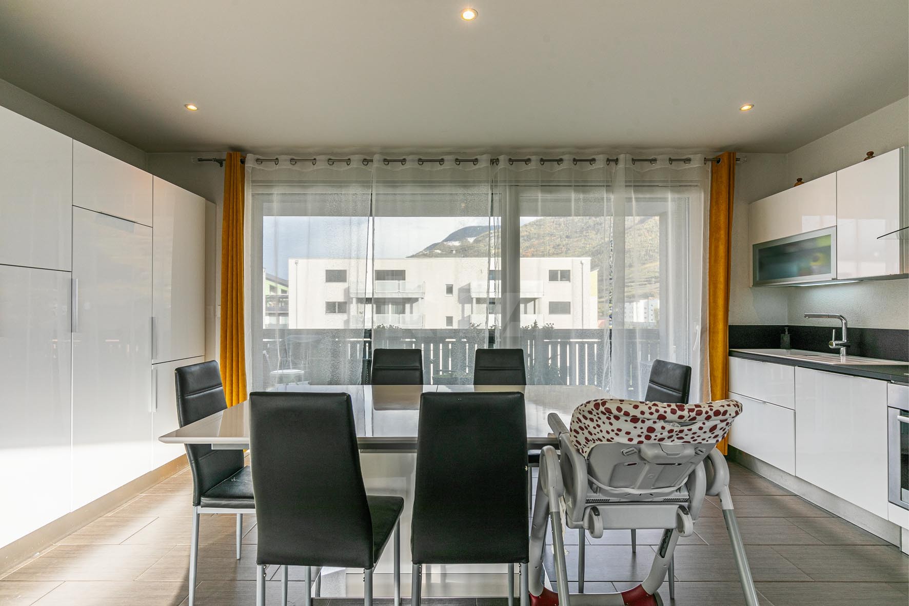 Bel appartement traversant avec balcon - 6