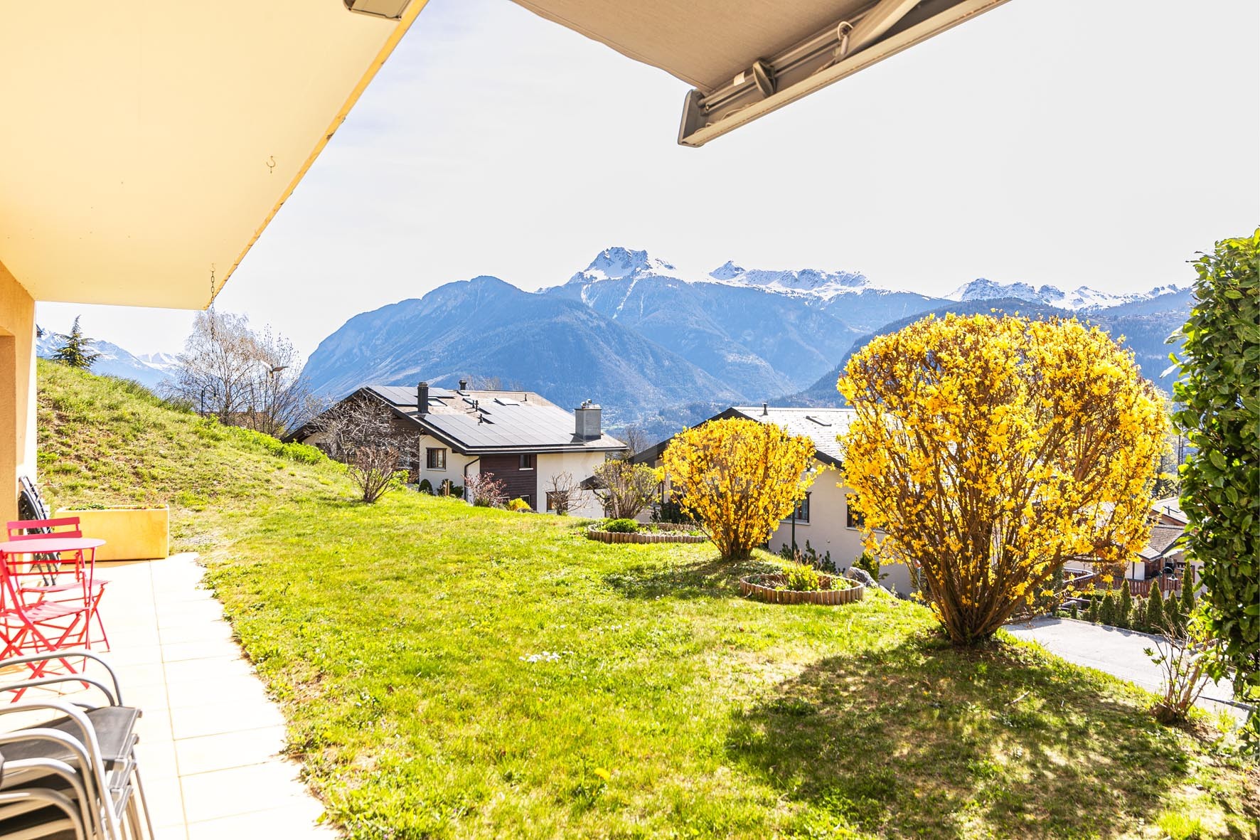 Bel appartement avec terrasse, jardin et vue sur les Alpes - 10